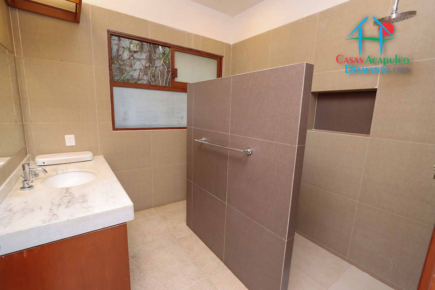 Puerta del Mar - Sala de televisión 5